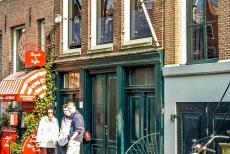 Grachtengordel van Amsterdam - De 17de eeuwse grachtengordel van Amsterdam binnen de Singelgracht: Het Anne Frank Huis aan de Prinsengracht 263-267, tijdens WOII was...