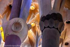 Works of Antoni Gaudí - Works of Antoni Gaudí, Barcelona: The coloured columns of the Sagrada Família. The light and colours inside the basilica... Works of Antoni Gaudí - Works of Antoni Gaudí, Barcelona: The coloured columns of the Sagrada Família. The light and colours inside the basilica...