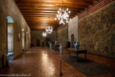 Historisch centrum van Guimãraes - Historisch centrum van Guimãraes: Het interieur van het Paleis van de Hertogen van Bragança bevat een collectie meubels, wandkleden...