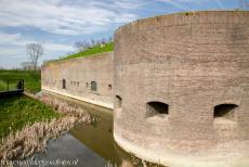 Nieuwe Hollandse Waterlinie - Nieuwe Hollandse Waterlinie - Nationaal Waterliniemuseum in Fort bij Vechten: Fort bij Vechten is een van de grootste en mooiste forten van...