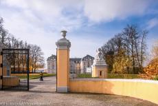 Augustusburg Castle at Brühl - Castles of Augustusburg and Falkenlust at Brühl: The main entrance gate of Augustusburg Castle. Behind the wrought iron gate stands... Augustusburg Castle at Brühl - Castles of Augustusburg and Falkenlust at Brühl: The main entrance gate of Augustusburg Castle. Behind the wrought iron gate stands...