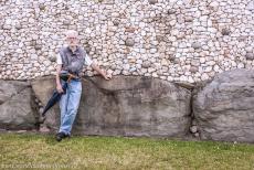 Bend of the Boyne - Newgrange - Brú na Bóinne - Archeologisch ensemble van de Bend of the Boyne: Newgrange wordt omgeven door een krans van 97 enorme... Bend of the Boyne - Newgrange - Brú na Bóinne - Archeologisch ensemble van de Bend of the Boyne: Newgrange wordt omgeven door een krans van 97 enorme...