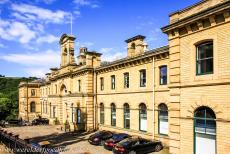 Saltaire, a Victorian model village - Salts Mill is the former textile factory of the workers' village Saltaire. Saltaire was founded by the owner of the Salts... Saltaire, a Victorian model village - Salts Mill is the former textile factory of the workers' village Saltaire. Saltaire was founded by the owner of the Salts...