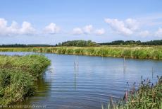 Dutch part of the Wadden Sea - Wadden Sea: The Lauwersmeer was once an estuary of the Wadden Sea. The former Lauwers Sea was closed off from the Wadden Sea by the... Dutch part of the Wadden Sea - Wadden Sea: The Lauwersmeer was once an estuary of the Wadden Sea. The former Lauwers Sea was closed off from the Wadden Sea by the...