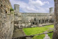 Harlech Castle - Castles and Town Walls of King Edward in Gwynedd: Domestic buildings were built in the inner ward of Harlech Castle, including a kitchen, a... Harlech Castle - Castles and Town Walls of King Edward in Gwynedd: Domestic buildings were built in the inner ward of Harlech Castle, including a kitchen, a...
