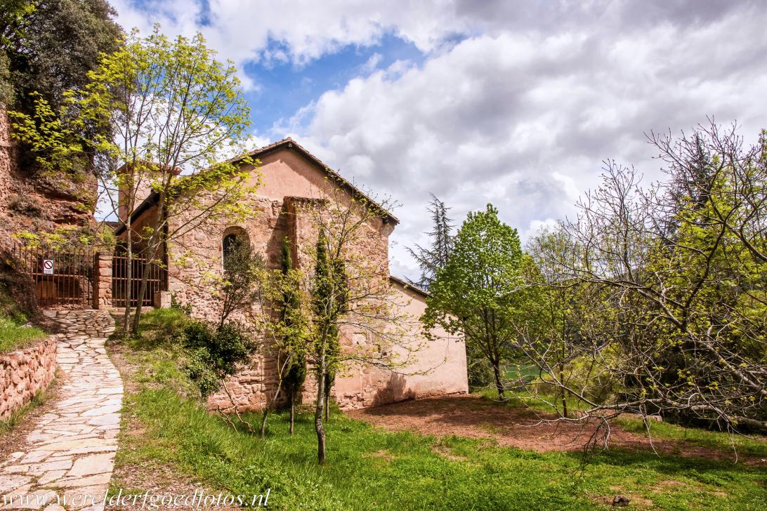 San Millan Yuso and Suso Monasteries - San Millán Yuso and Suso Monasteries: In the 6th century, the San Millán Suso Monastery was founded by the hermit San... San Millan Yuso and Suso Monasteries - San Millán Yuso and Suso Monasteries: In the 6th century, the San Millán Suso Monastery was founded by the hermit San...