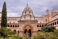 Royal Monastery of Guadalupe - Royal Monastery of Santa Maria de Guadalupe: The Fountain House in the courtyard was built in the Plateresque style. After... Royal Monastery of Guadalupe - Royal Monastery of Santa Maria de Guadalupe: The Fountain House in the courtyard was built in the Plateresque style. After...