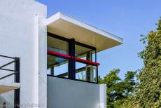 Rietveld Schröder House - The Rietveld Schröder House was designed and built as a family house. The large living area is situated... Rietveld Schröder House - The Rietveld Schröder House was designed and built as a family house. The large living area is situated...