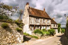 Provins, Town of Medieval Fairs - Provins, Town of Medieval Fairs: A picturesque half-timbered house in one of the historic streets of Provins. During the Middle... Provins, Town of Medieval Fairs - Provins, Town of Medieval Fairs: A picturesque half-timbered house in one of the historic streets of Provins. During the Middle...