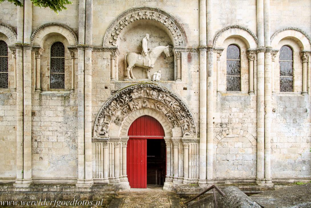 Saint Hilaire Church in Melle - Saint Hilaire Church in Melle: The statue of the horseman is the subject of intense discussions among art historians. The horseman has been... Saint Hilaire Church in Melle - Saint Hilaire Church in Melle: The statue of the horseman is the subject of intense discussions among art historians. The horseman has been...