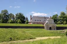 Vestingwerken van Vauban, Citadel van Arras - Vestingwerken van Vauban: De Citadel van Arras, de Porte Royale is de hoofdpoort. Lodewijk XIV gaf zijn militaire...