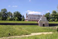 Fortifications of Vauban, Citadel of Arras - Fortifications of Vauban: The Citadel of Arras, the Porte Royale is the main gate. King Louis XIV, the king of France, ordered his... Fortifications of Vauban, Citadel of Arras - Fortifications of Vauban: The Citadel of Arras, the Porte Royale is the main gate. King Louis XIV, the king of France, ordered his...