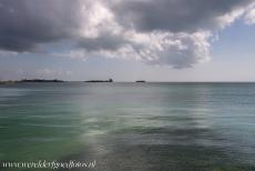 Saint-Vaast-la-Hougue/Tatihou, torens van Vauban - De vestingwerken van Vauban bij Saint-Vaast-la-Hougue en op het eiland Tatihou werden gebouwd na de Slag bij La Hougue in 1692. De Toren van...