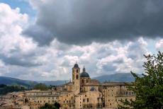 Historic Centre of Urbino - Historic Centre of Urbino: The small town of Urbino experienced a great cultural flowering in the 15th century. Urbino attracted many artists and... Historic Centre of Urbino - Historic Centre of Urbino: The small town of Urbino experienced a great cultural flowering in the 15th century. Urbino attracted many artists and...