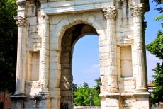 City of Verona - City of Verona: The Arco dei Gavi, the Gavi Arch, was erected in the 1st century in honour of the important Roman Gavi family, citizens of... City of Verona - City of Verona: The Arco dei Gavi, the Gavi Arch, was erected in the 1st century in honour of the important Roman Gavi family, citizens of...